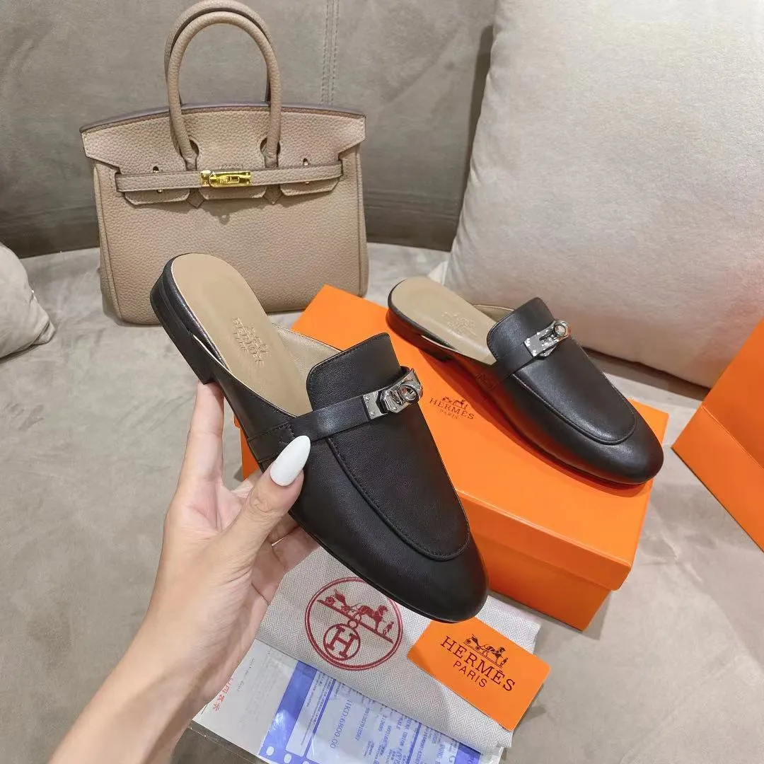 👟👟Ex-factory price 440👟👟Hermes/Hermes new kelly buckle sandal mule shoes for women flat toe lazy shoes and half slippers😄😄😄 Fabric: calfskin lining: sheepskin lining/3D floral cloth🌸🌸🌸 Code number: 35 36 37 38 39 40 41 Color: Black White Brown Outsole: Anti-leather pattern rubber outsole
